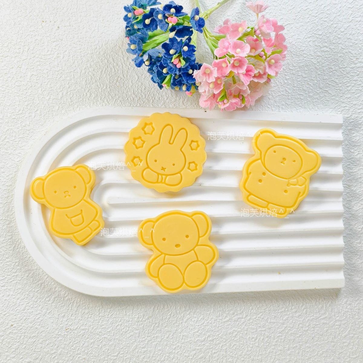 Cute 3D Press Cookie Mold with - Kitchen Baking Items ulasan dan harga