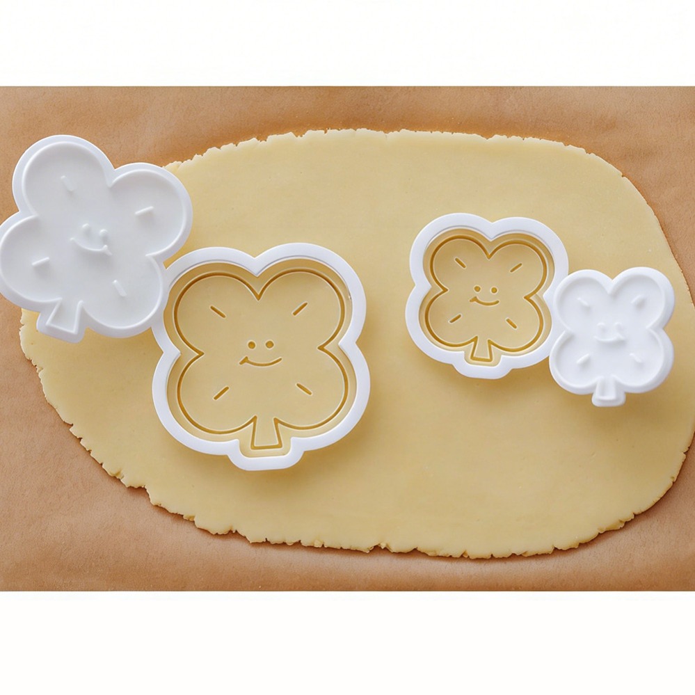 Lucky Four-Leaf Clover Cookie  - Kitchen Baking Items ulasan dan harga
